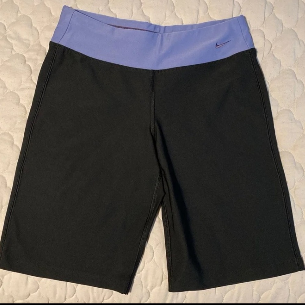 Nike Women’s Biker Shorts Small
